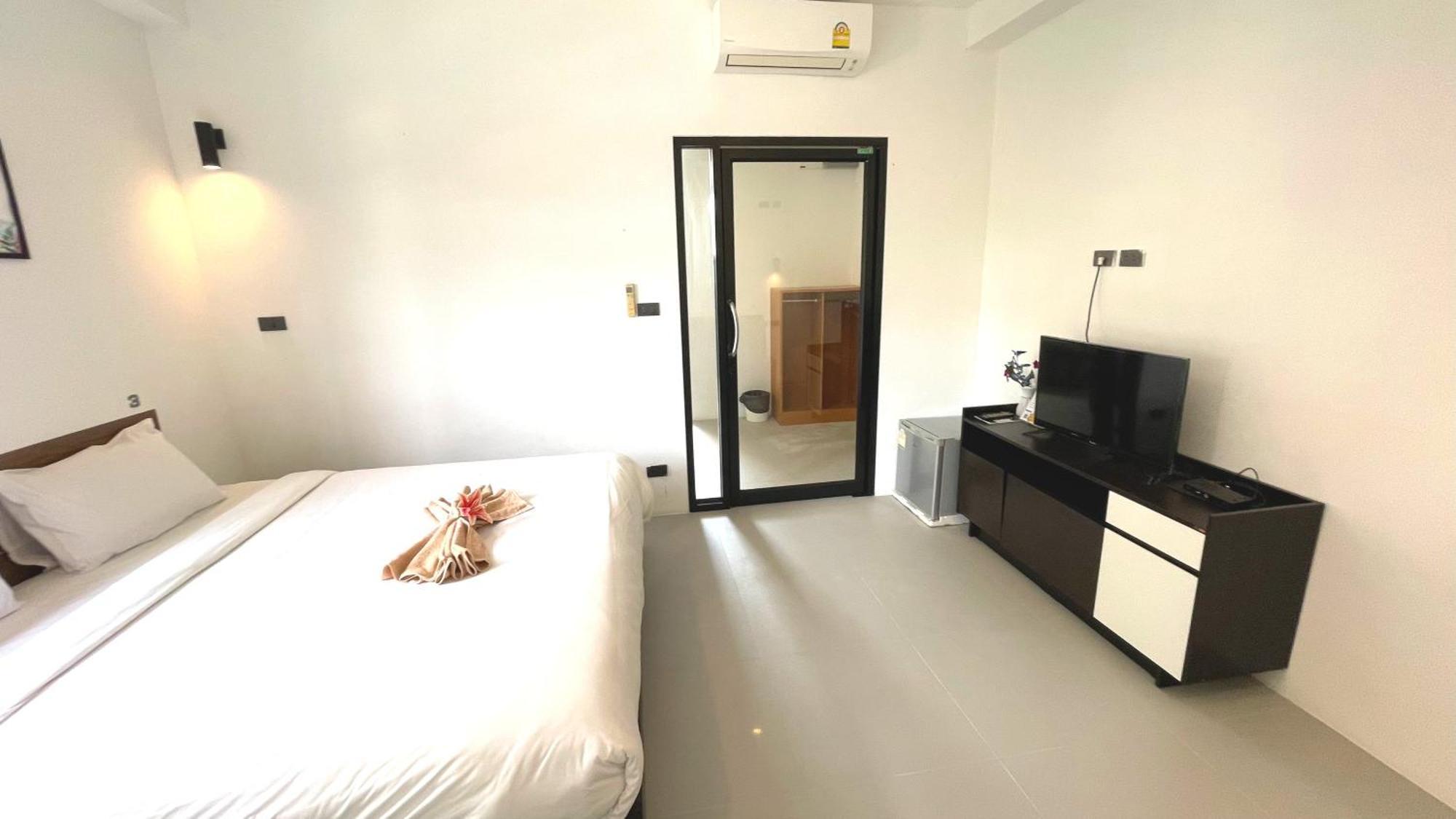 Rockstar Beach Apartments Bang Rak Beach  Εξωτερικό φωτογραφία